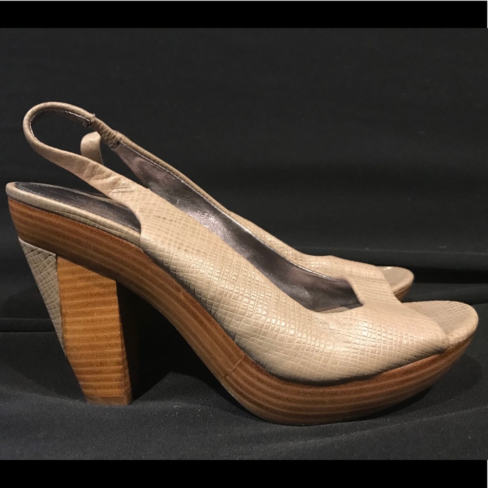 Like new women’s shoes